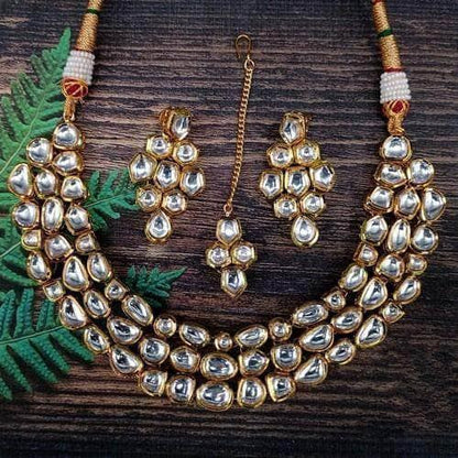 Ishhaara Abstract Neck Fitted Kundan Necklace Set