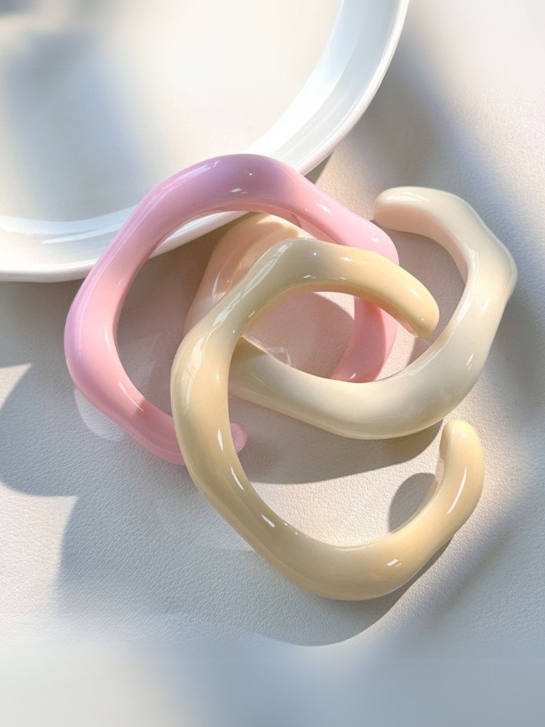 Ishhaara Acrylic Resin Handcuff