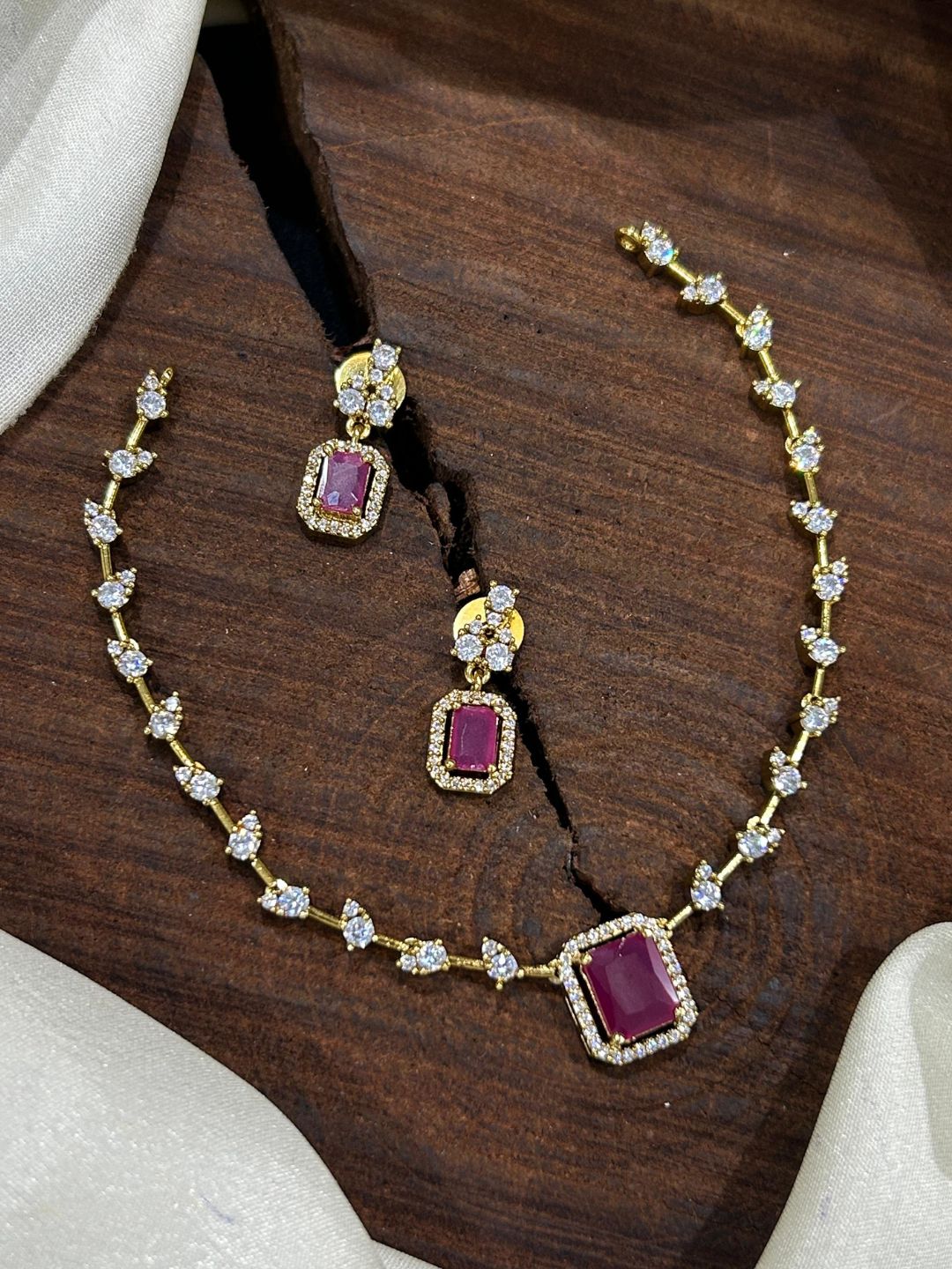 Ishhaara Ad Stones Attigai Necklace Set