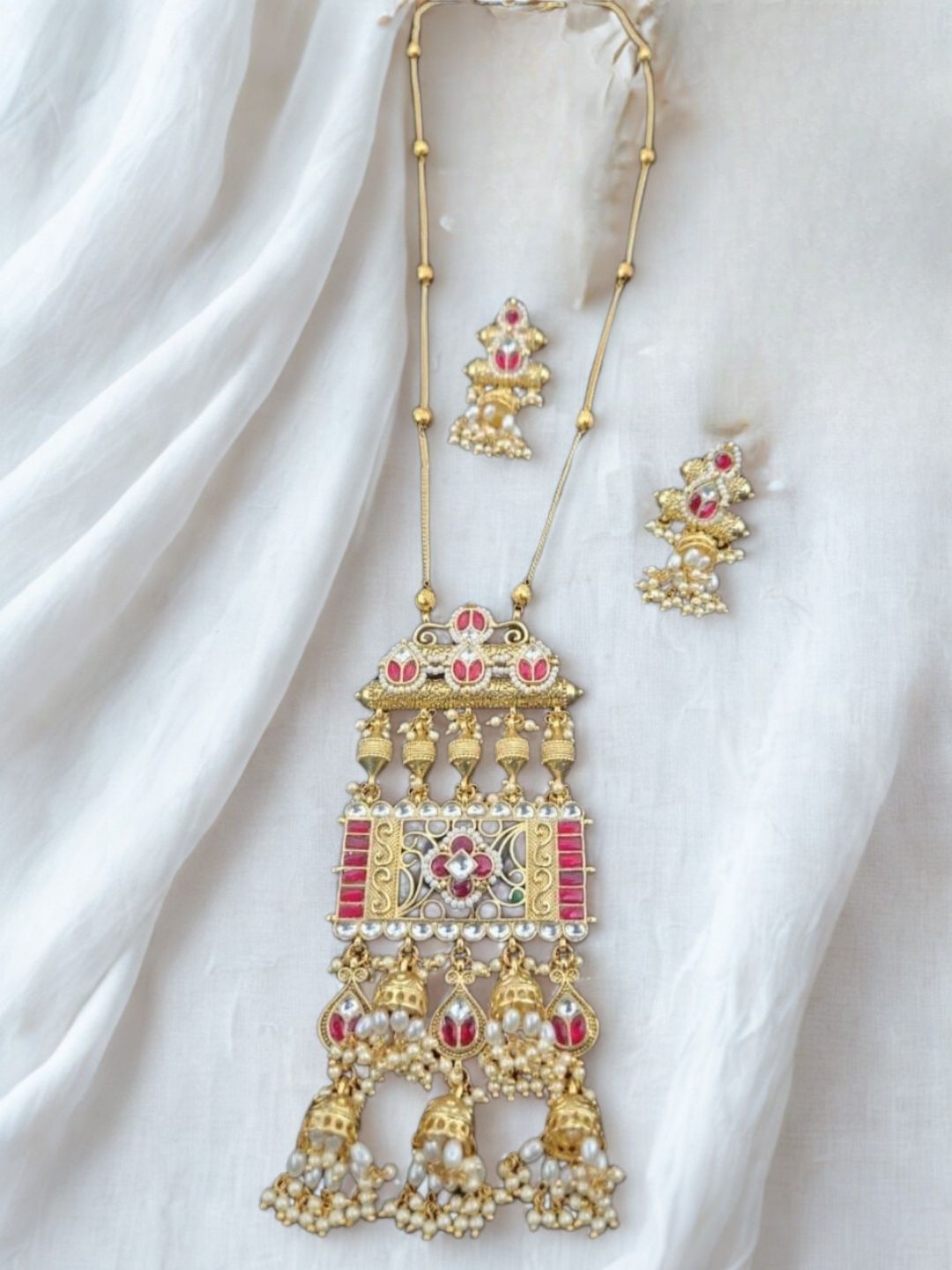 Ishhaara Antique Jadau Kundan Pendant Chain