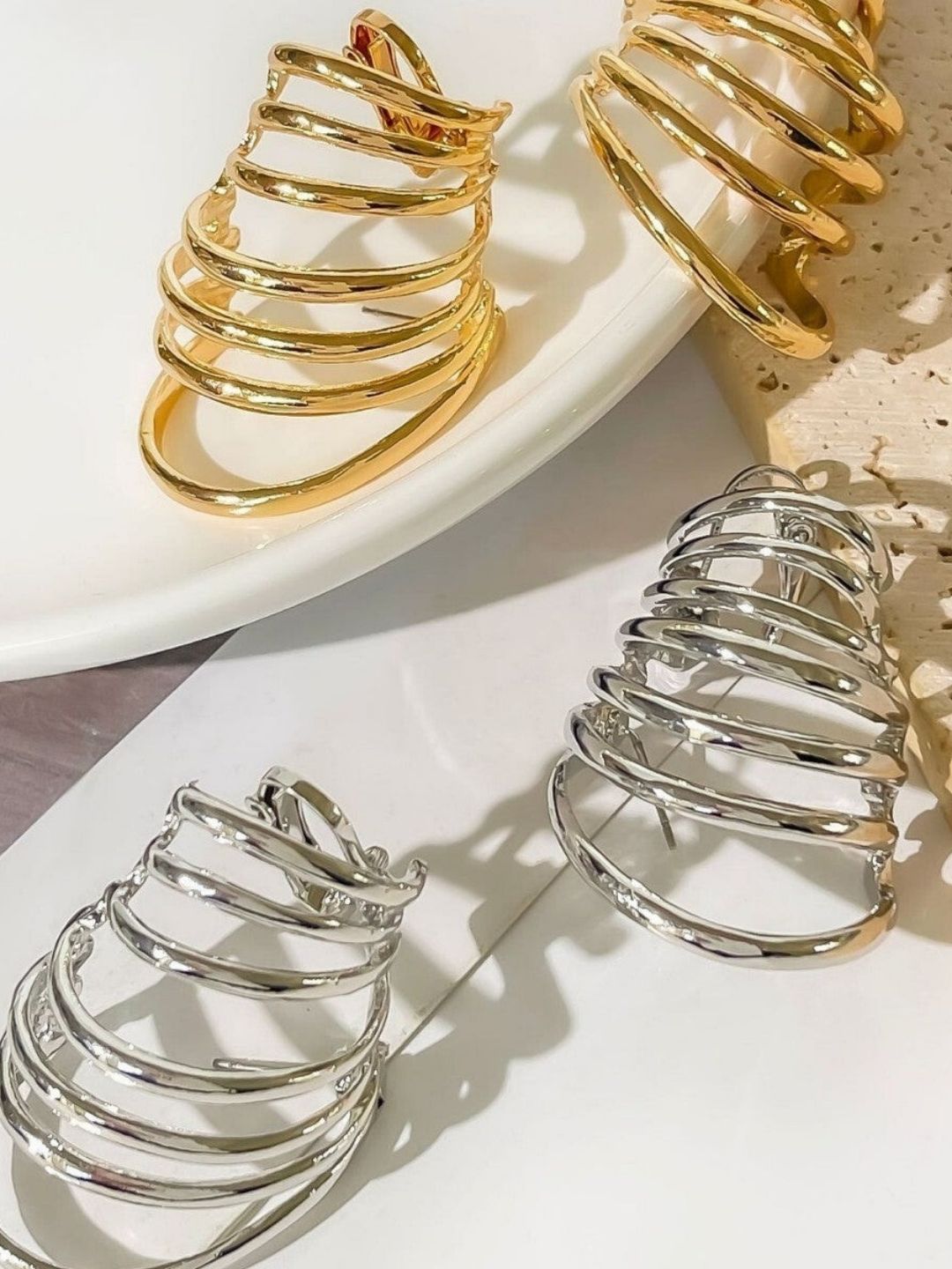 Ishhaara Apollo Cage Earring