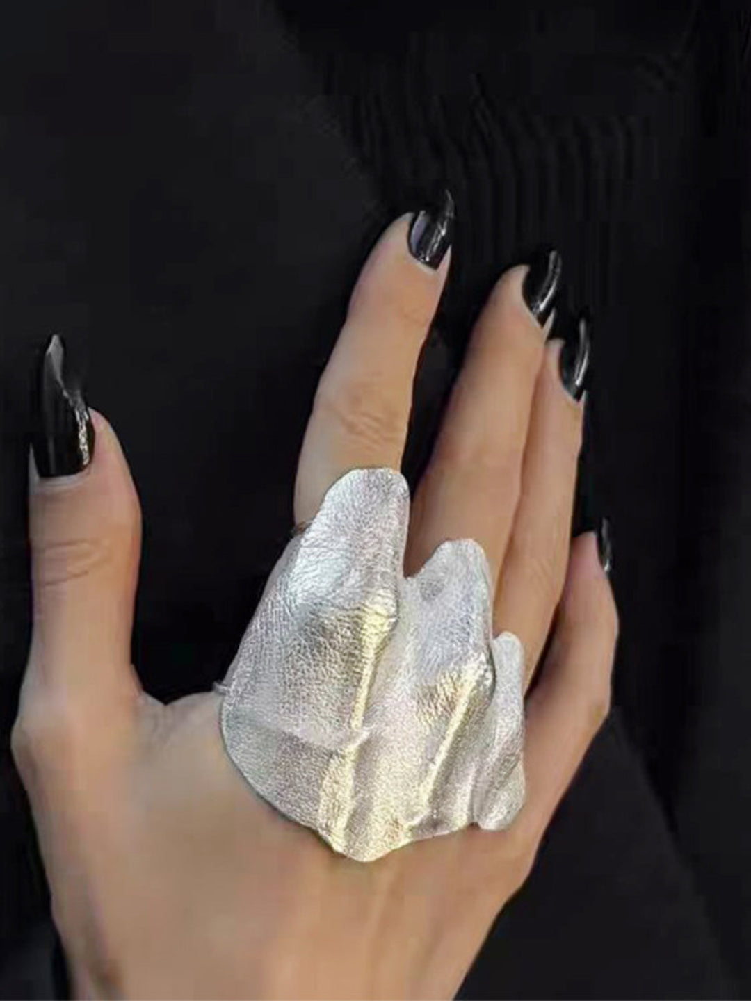 Ishhaara Asymmetrical Pleated Knuckle Ring