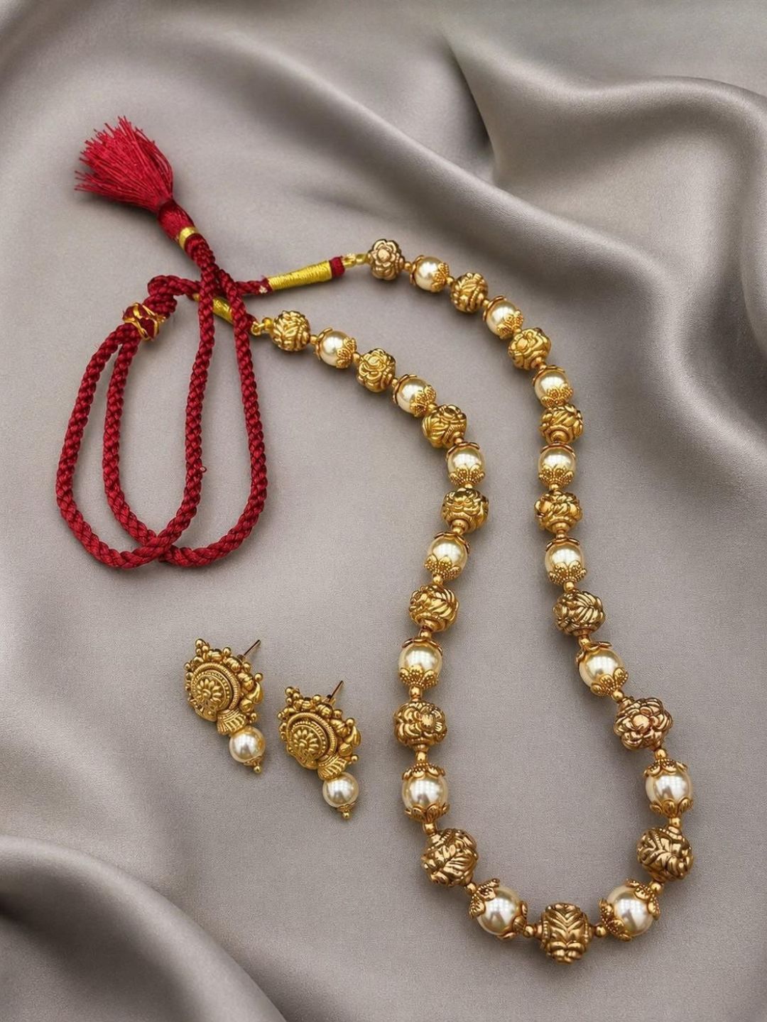 Ishhaara Beaded Pearl Mala Set