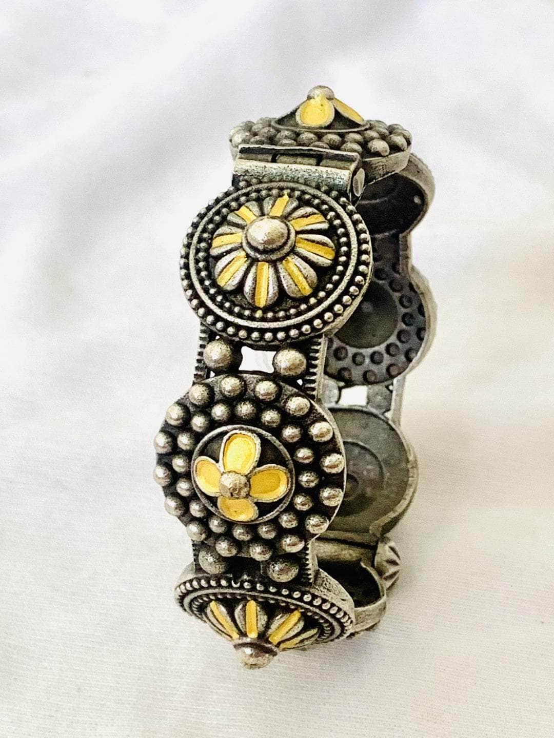 Ishhaara Bhumi Pednekar In Oxidised Tribal Bangle With Flowers