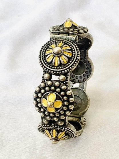 Ishhaara Bhumi Pednekar In Oxidised Tribal Bangle With Flowers