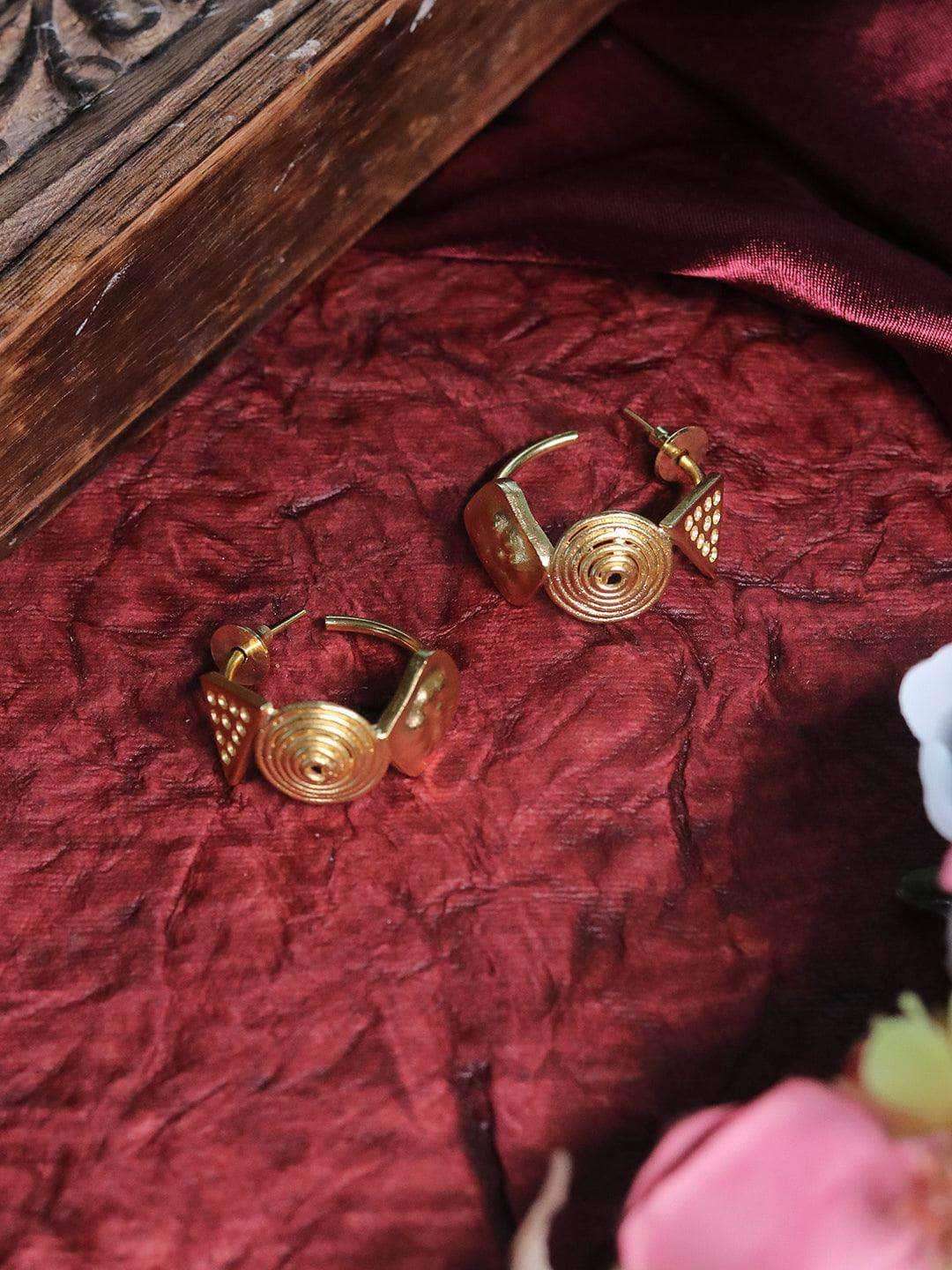 Ishhaara Bindu Madhavi In Geometric Textured Hoop Huggies