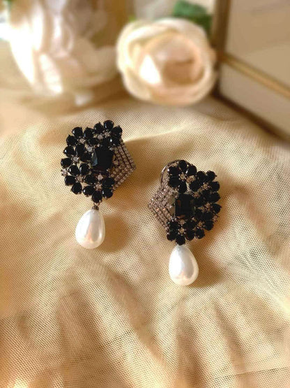 Ishhaara Black Crystal-Pearl Harmony Earring-White