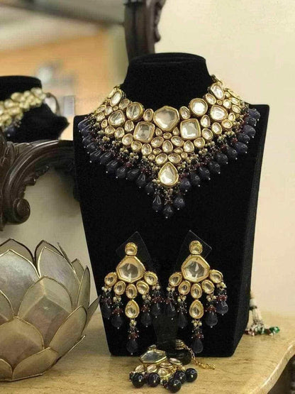 Ishhaara Big Kundan Bridal Necklace With Teeka