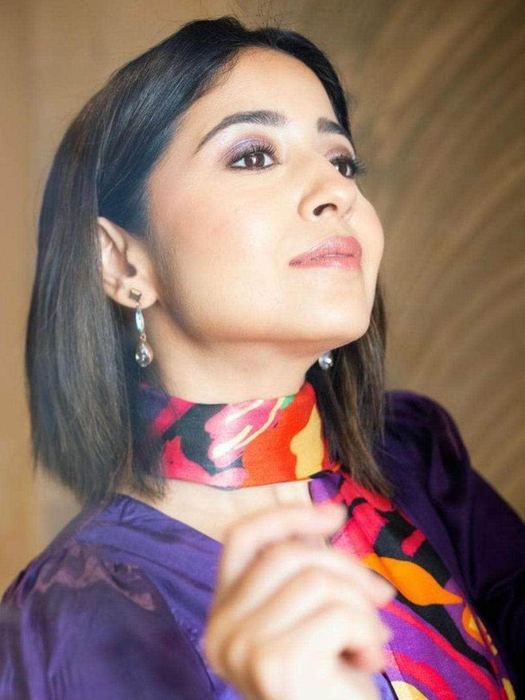 Ishhaara Shweta Tripathi Sharma In Geometric 3Tiered Drop Earrings Blue