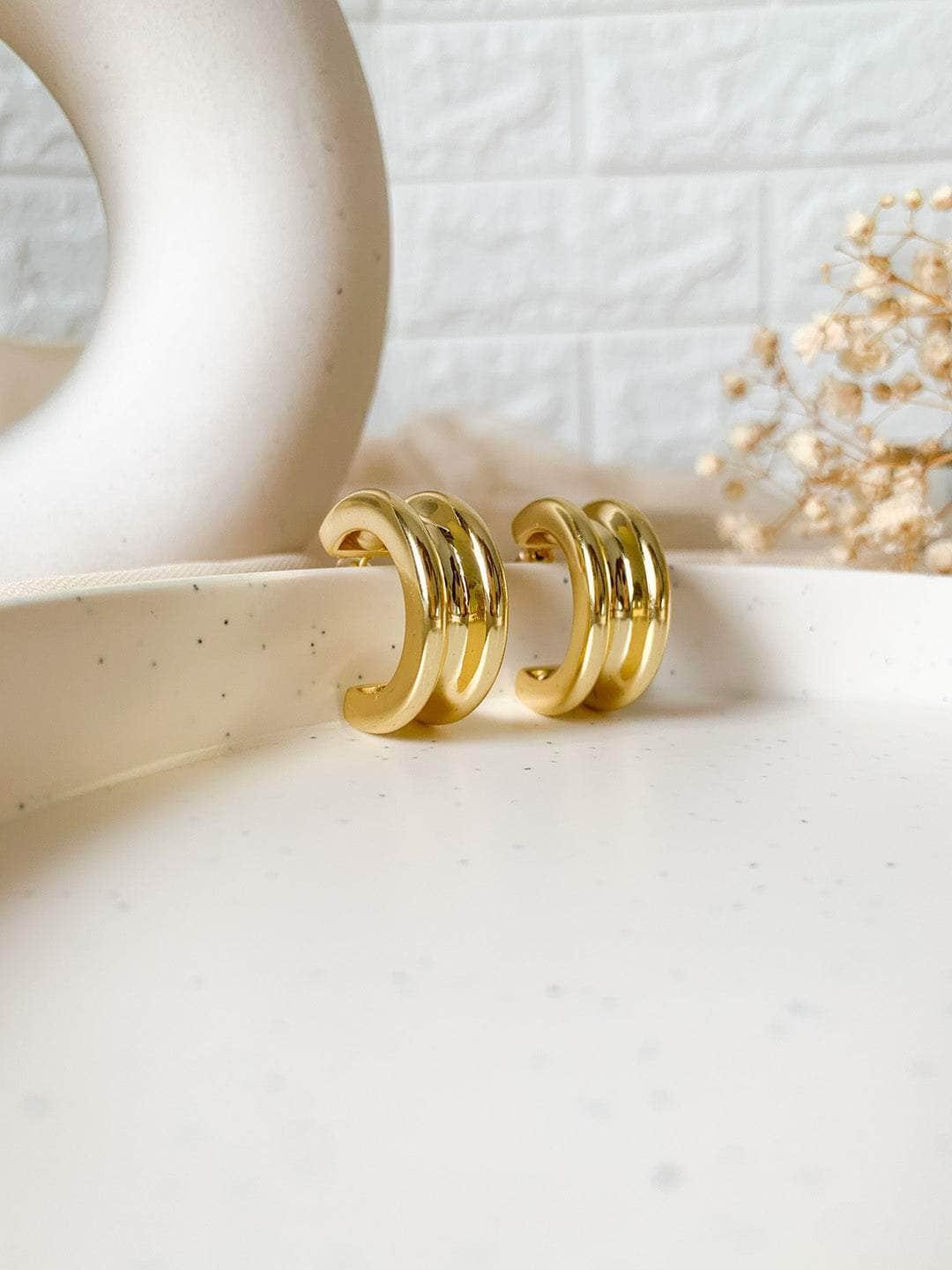 Ishhaara Chunky Huggie Hoop Earrings