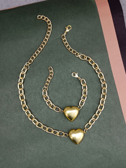 Ishhaara Combo Of Heart Chain And Bracelet