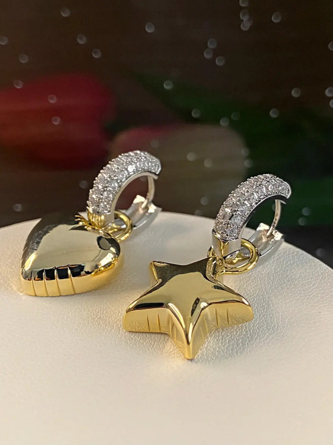 Ishhaara Confetti Heart Earrings