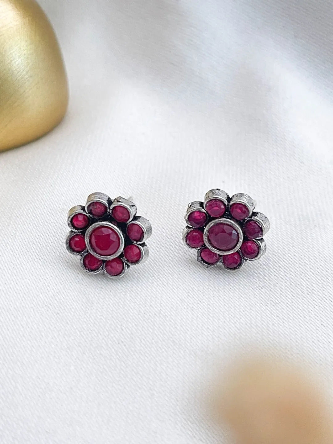 Ishhaara Contemporary Changeable Earrings Set