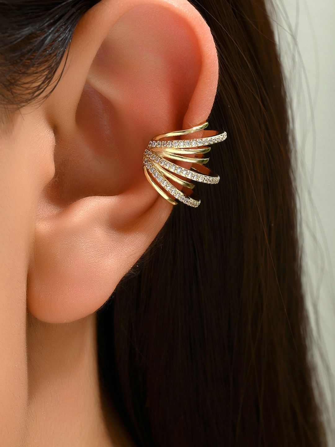 Ishhaara Dainty Textured Earcuff