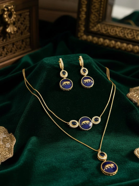 Ishhaara Green Dual Layered Pendant Necklace