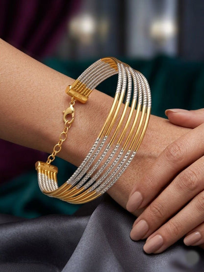 Ishhaara Elegant Striped Bold Bracelet