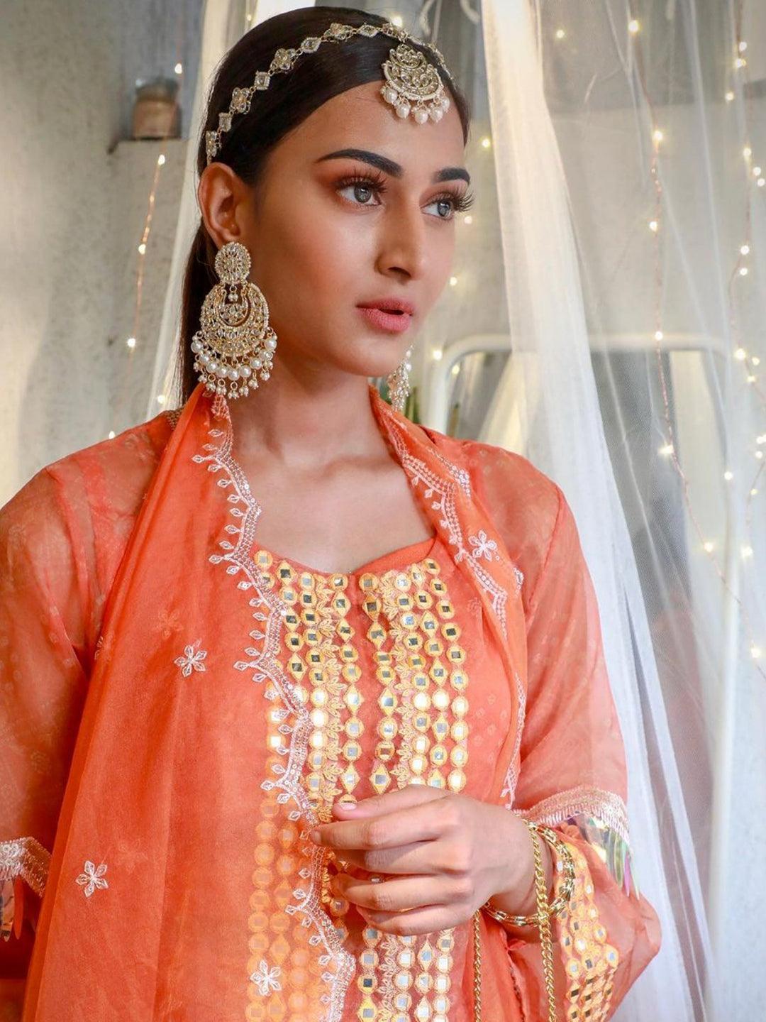 Ishhaara Erica J Fernandes In Sheesh Phool Chand Teeka