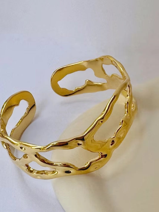 Ishhaara Geometric Fusion Cuff