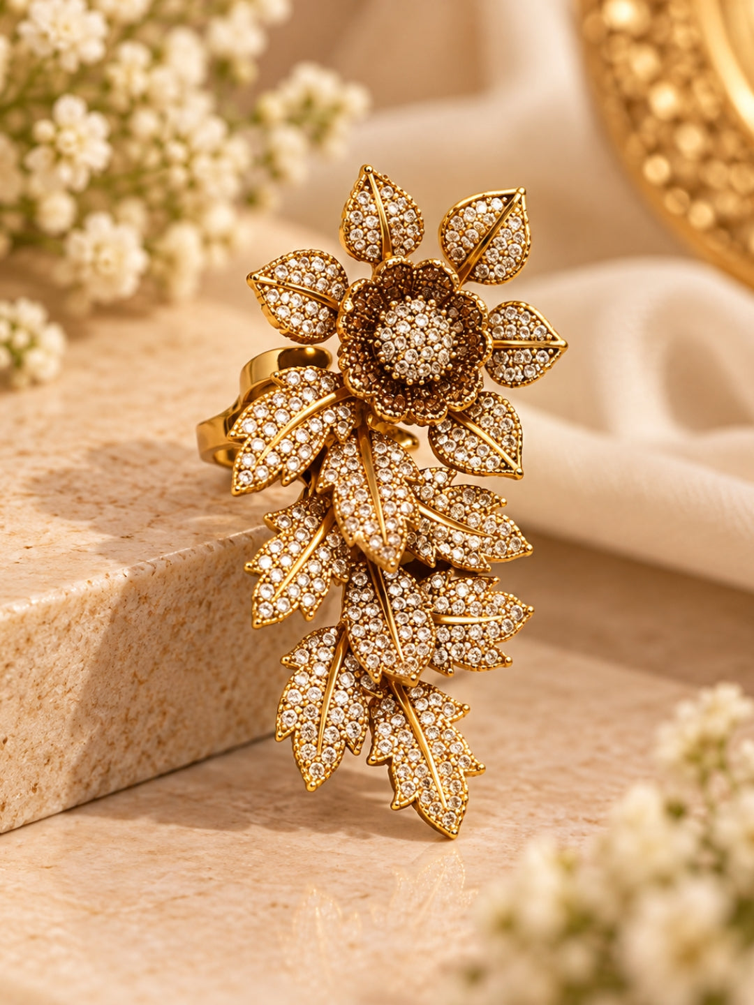 Ishhaara Glided Floral Ring