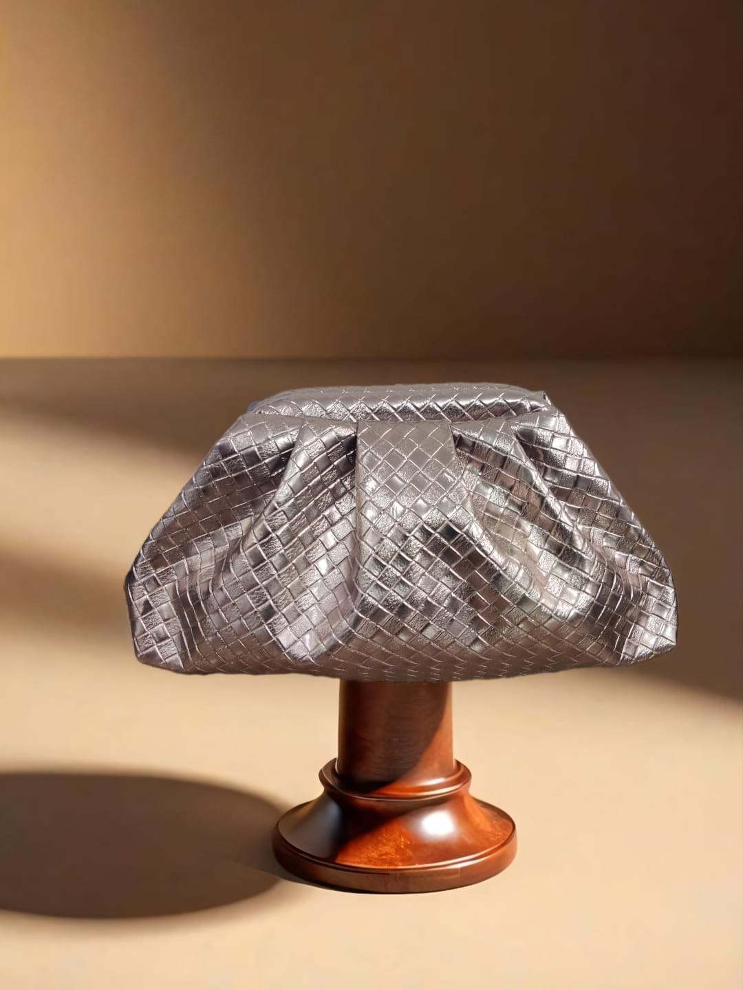 Ishhaara Glossy Gleam Clutch