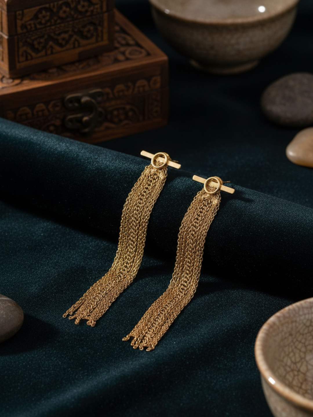 Ishhaara Gold Fringe Clip On Earrings