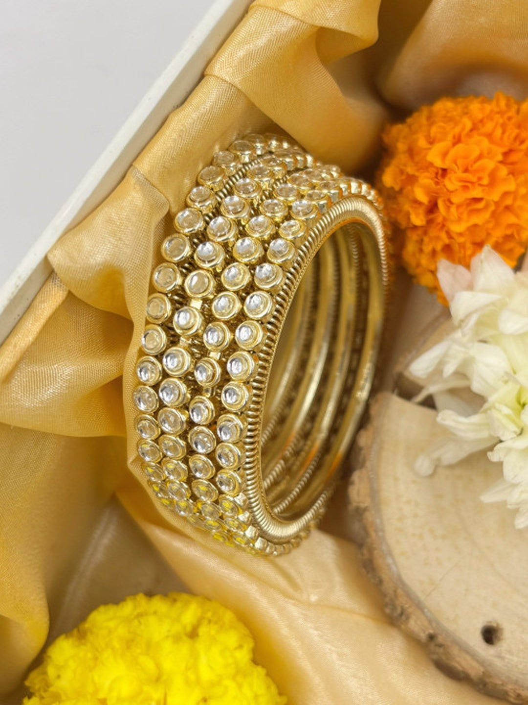 Ishhaara Gold Kundan Bangle Set - Elegant gold bangles with Kundan stones - view 2