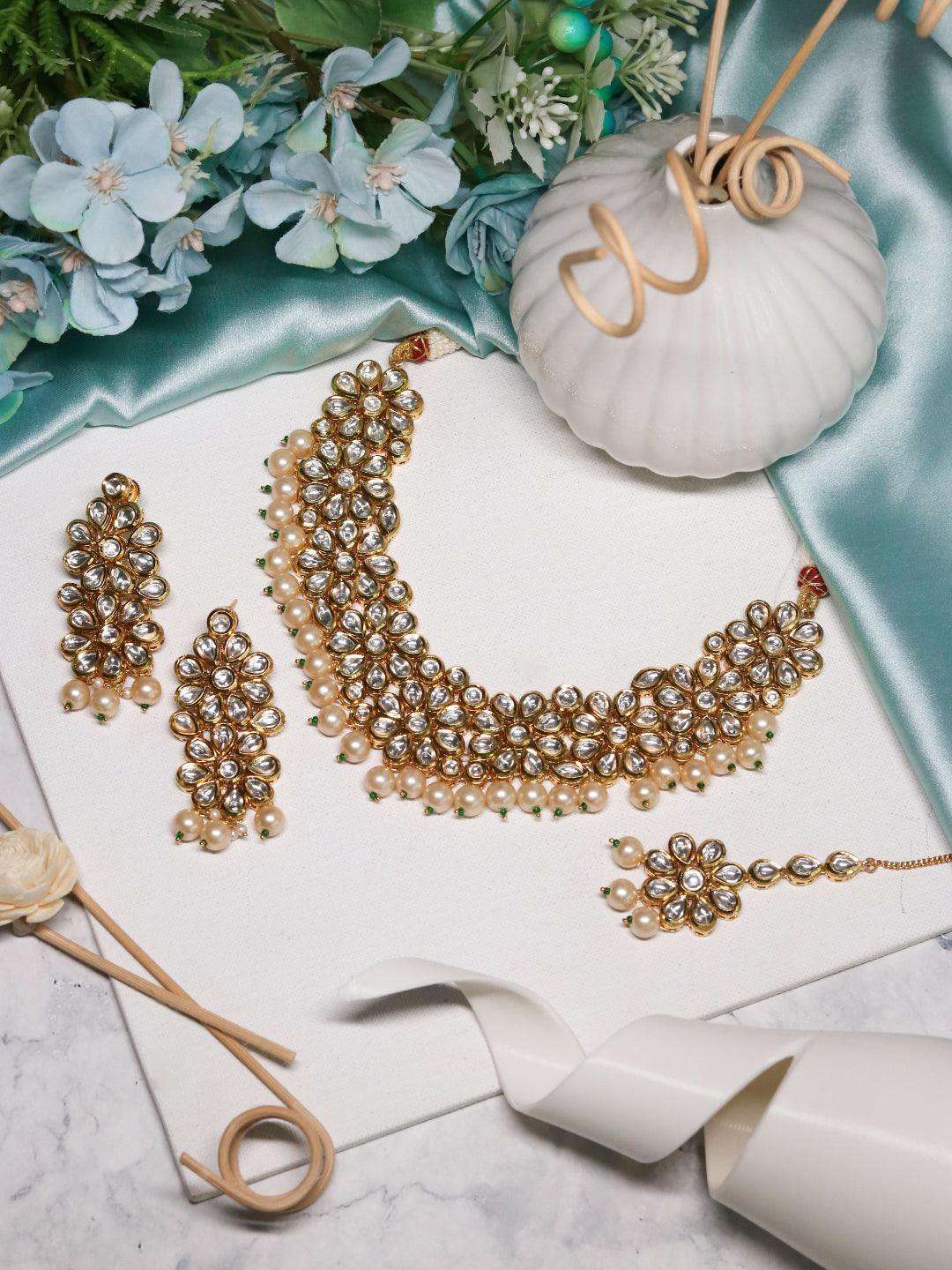 Ishhaara Simple Kundan Choker With Pearls Necklace Set