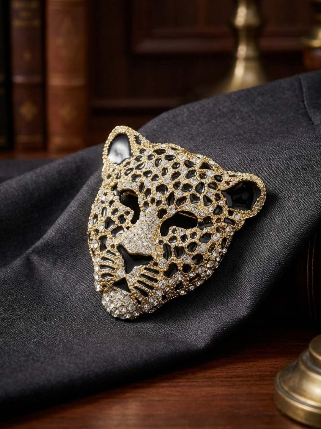 Ishhaara Golden Leopard Brooch