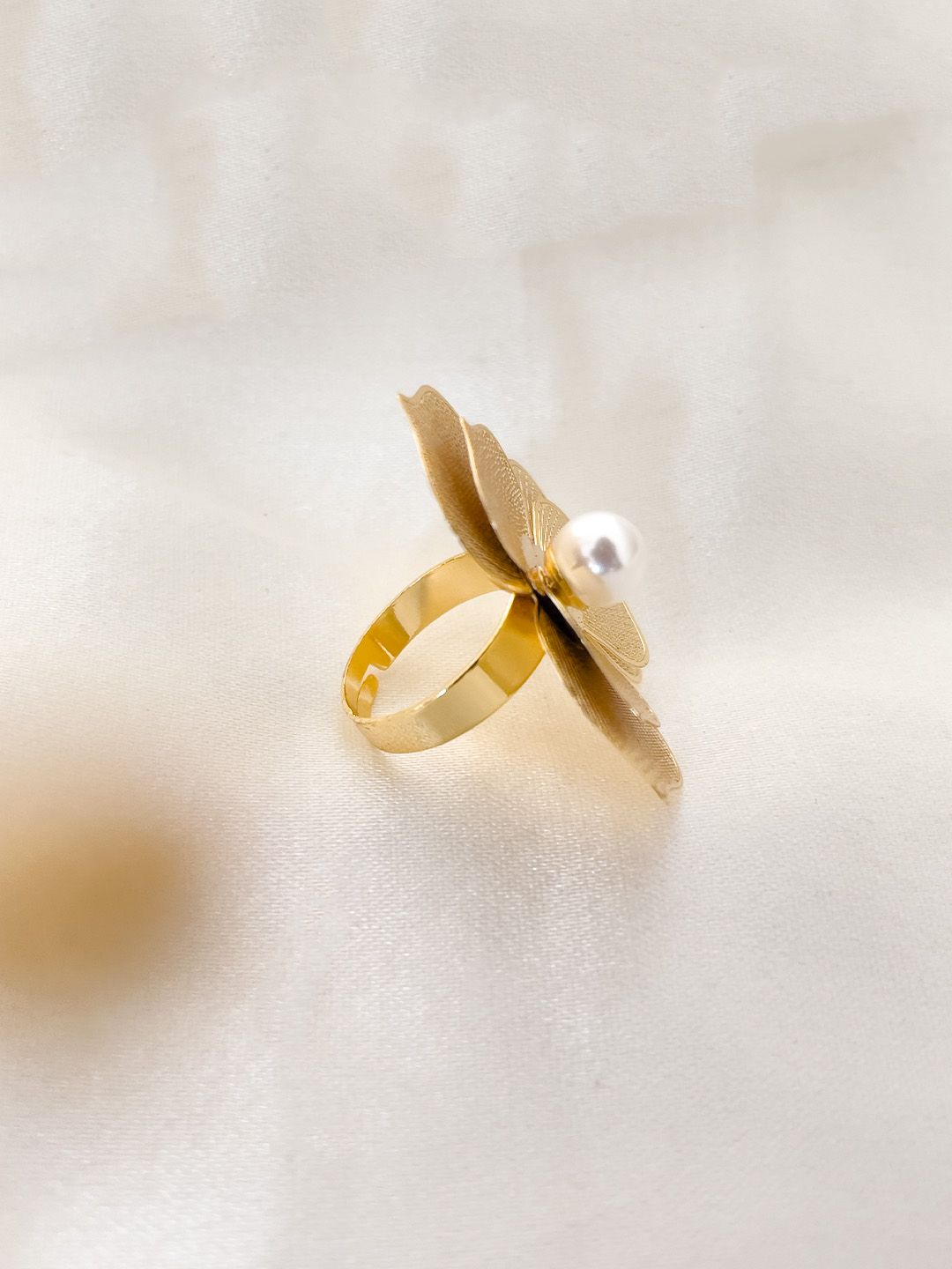 Ishhaara Golden Petal Flower Ring