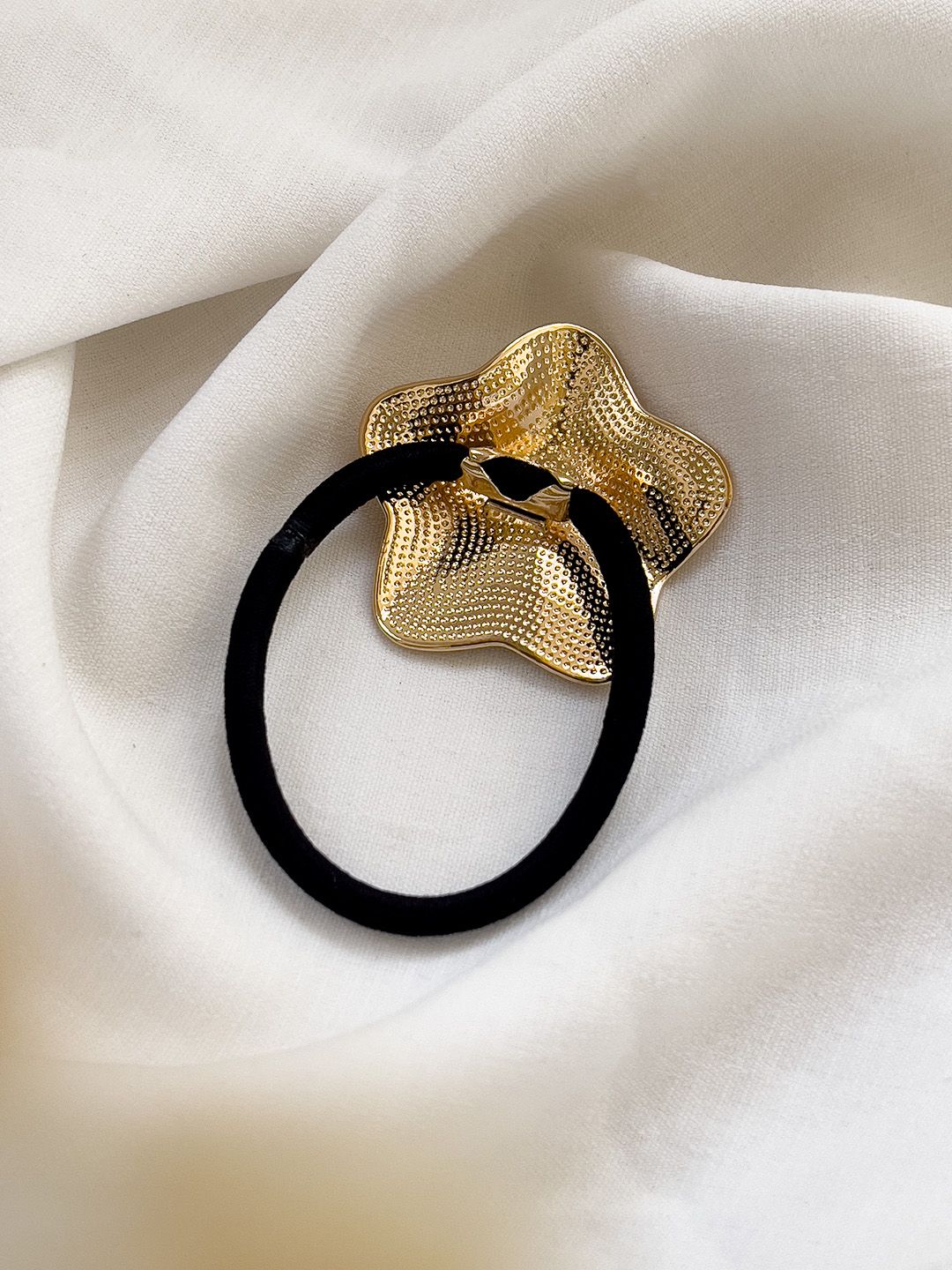 Ishhaara Golden Star Shape Stainless Steel Rubber Band