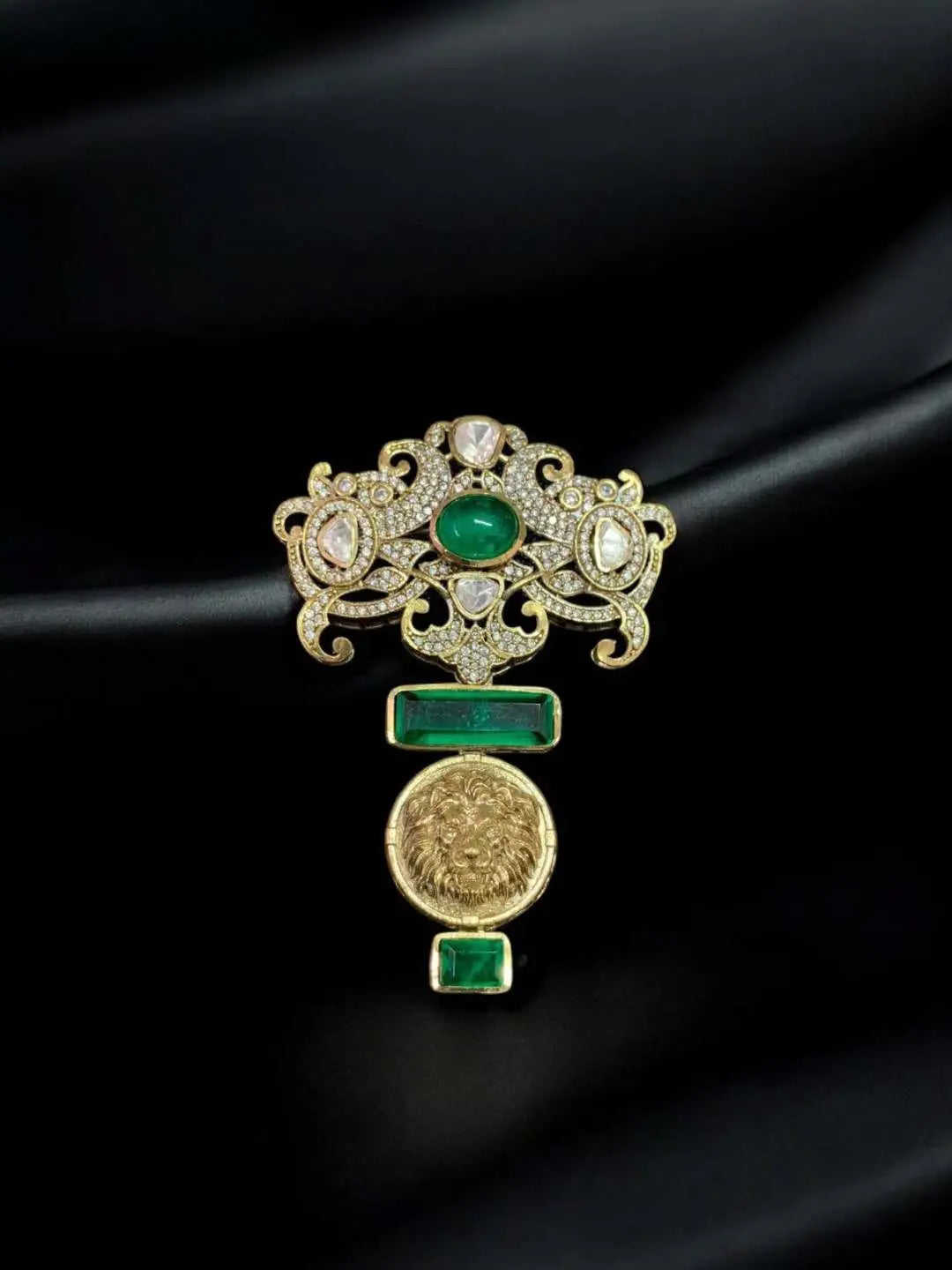 Ishhaara Green Moissanite Diamond Groom Brooch