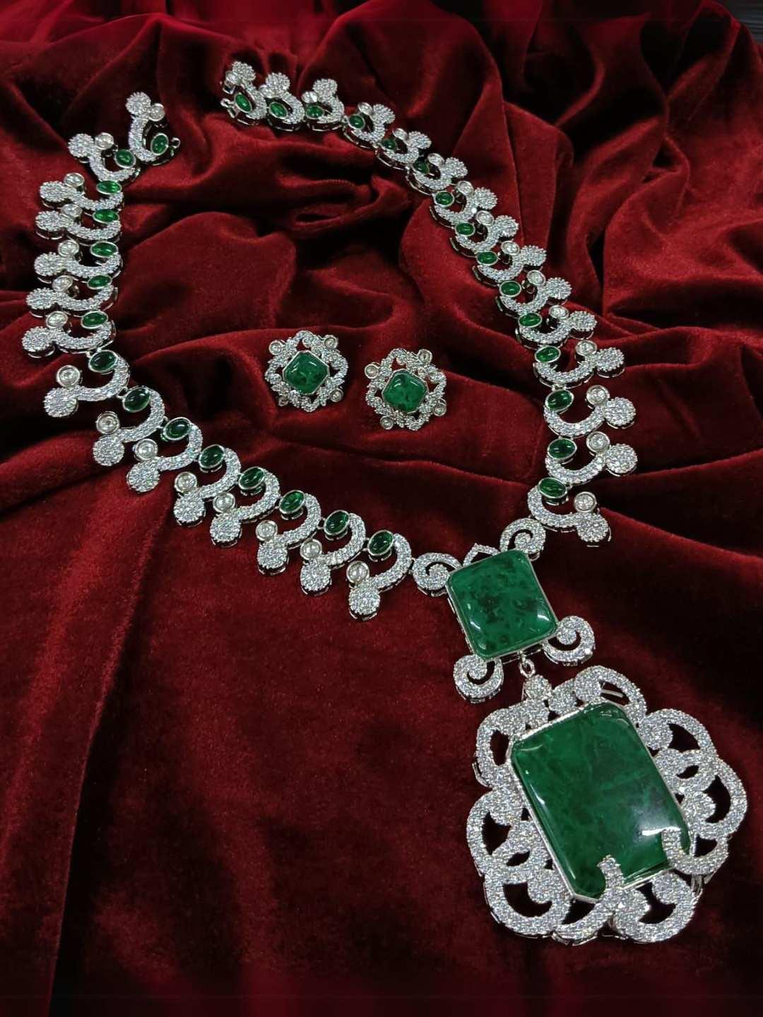 Ishhaara Neeta Ambani Inspired Emerald Necklace