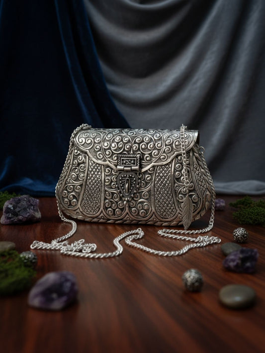 Ishhaara Hand Made Silver Plated Ladies Purse
