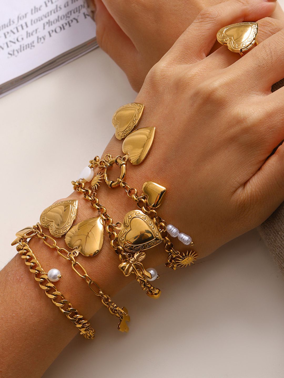 Ishhaara Heart And Star Locket Charm Bracelet