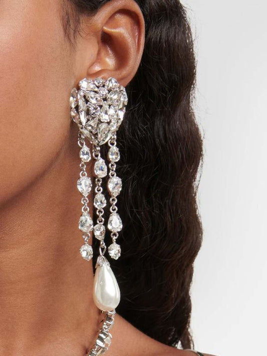 Ishhaara Heart Tassel Stone Earring