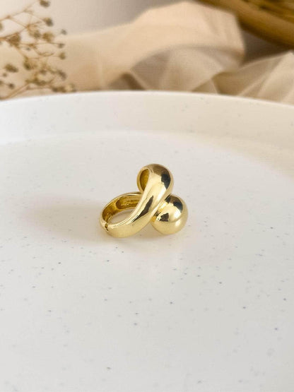 Ishhaara Huggie Rings