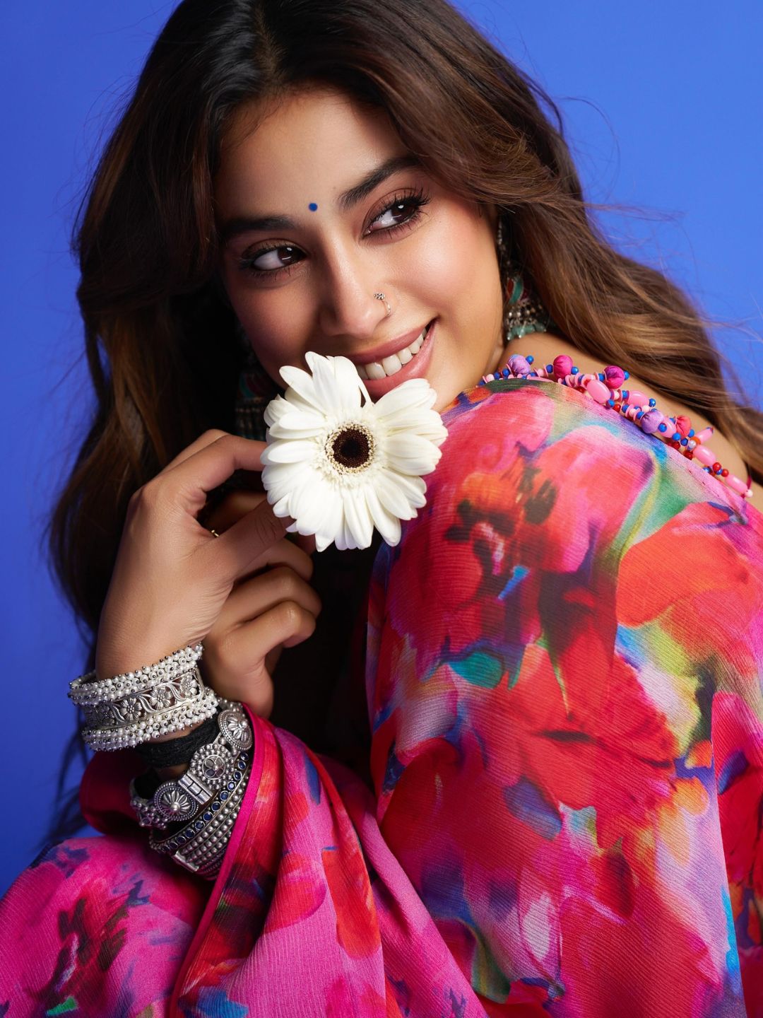 Ishhaara Jhanvi Kapoor In Oxidised Bangles Set