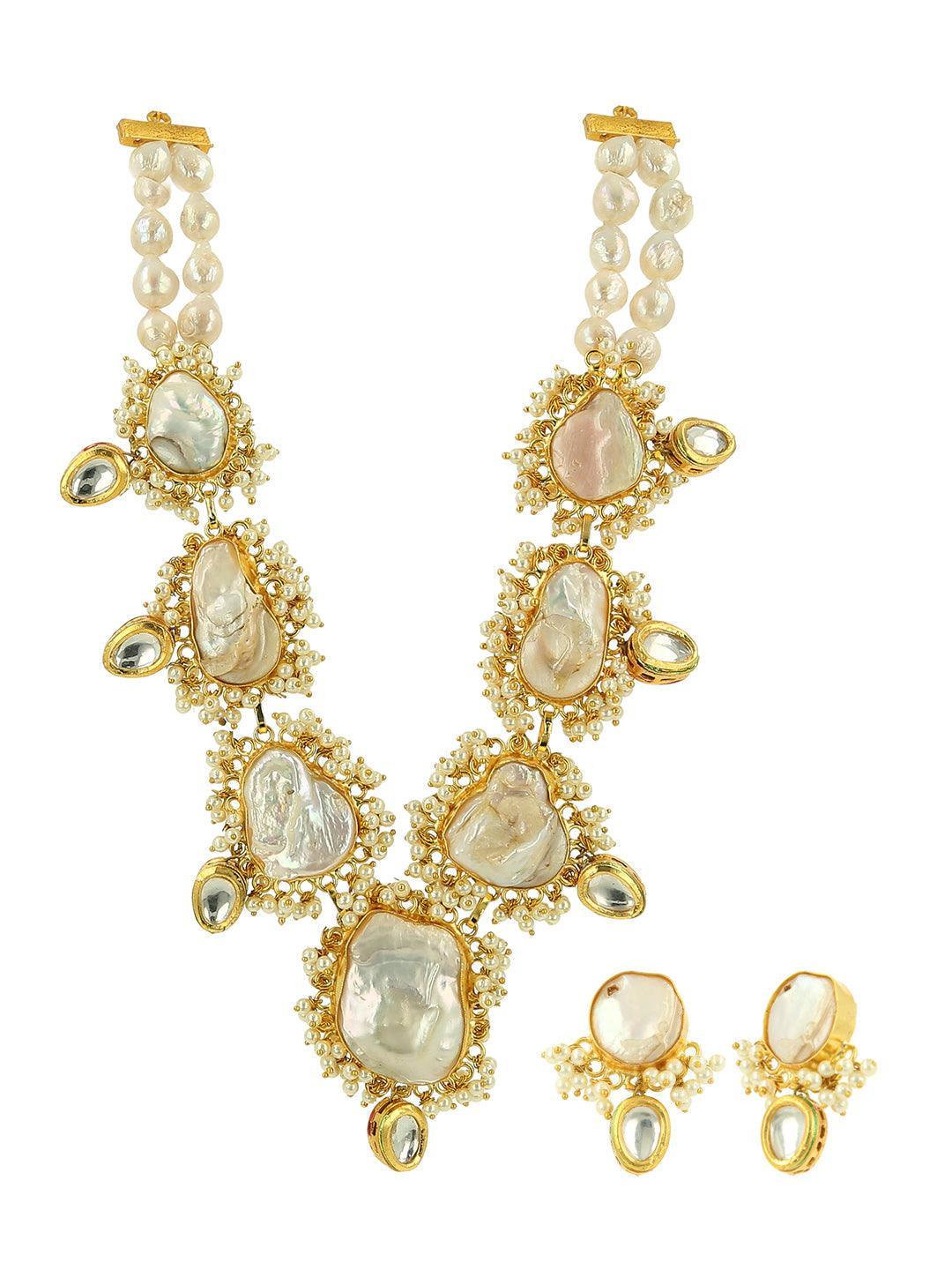 Ishhaara Kinjal In Baroque Pearl Statement Necklace