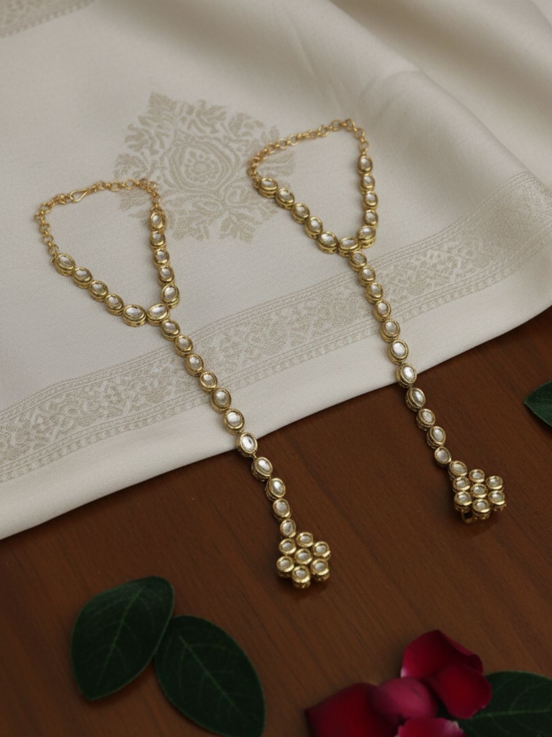 Ishhaara Kundan Studded Hathphool Bracelet