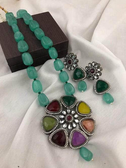 Ishhaara Multi Stone Pendant Necklace Set