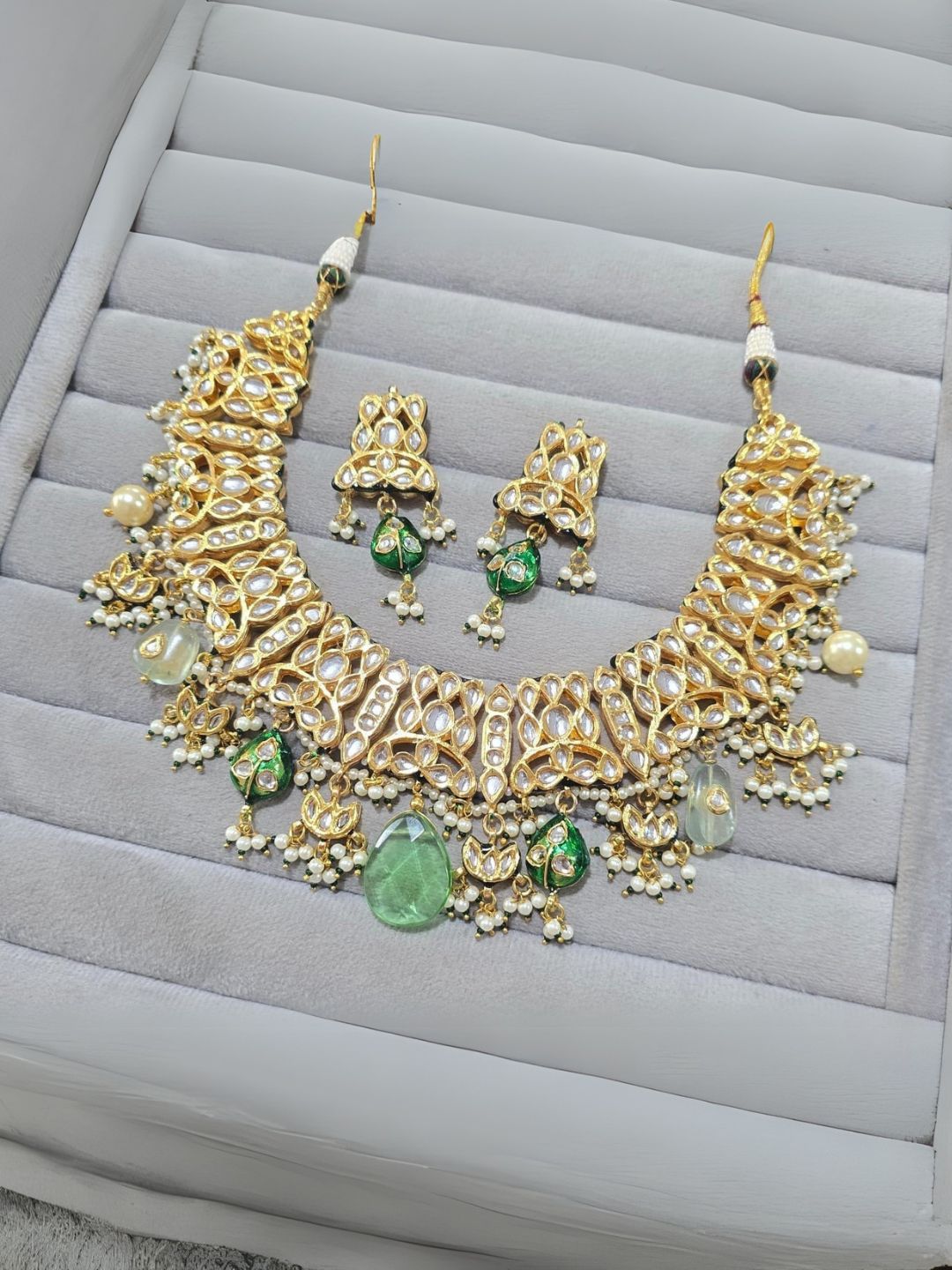 Ishhaara Lotus Shaped Pachi Kundan Choker