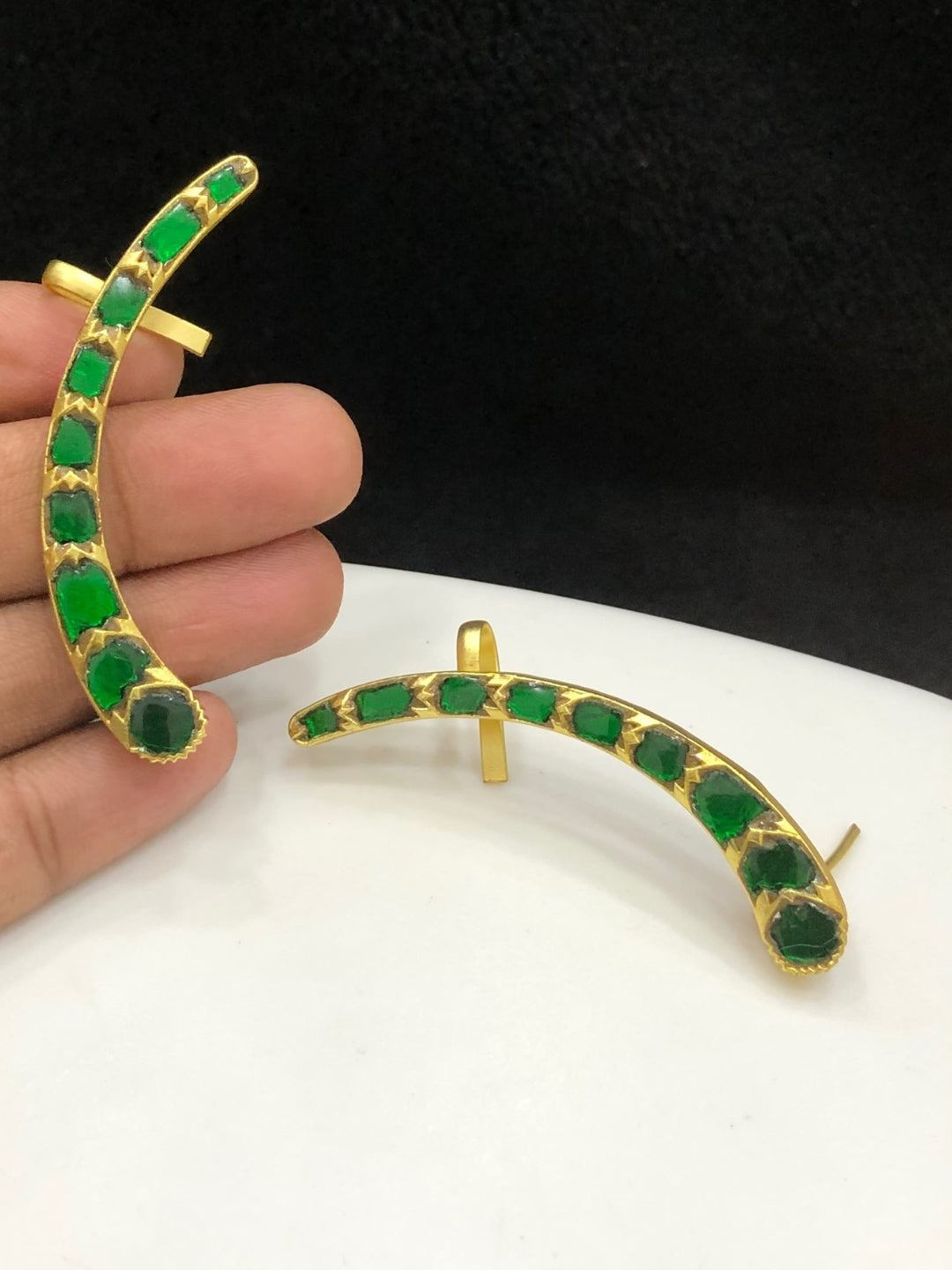 Ishhaara Luxurious Jadau Ear Crawler
