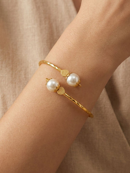 Ishhaara Matte Finish Pearl Bracelet