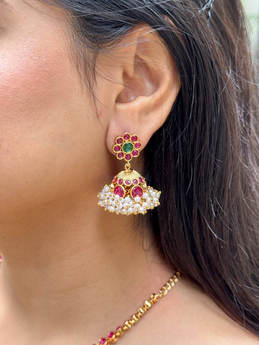 Ishhaara Matte Finish Red Colored Kemp Pearl Flower Necklace Set