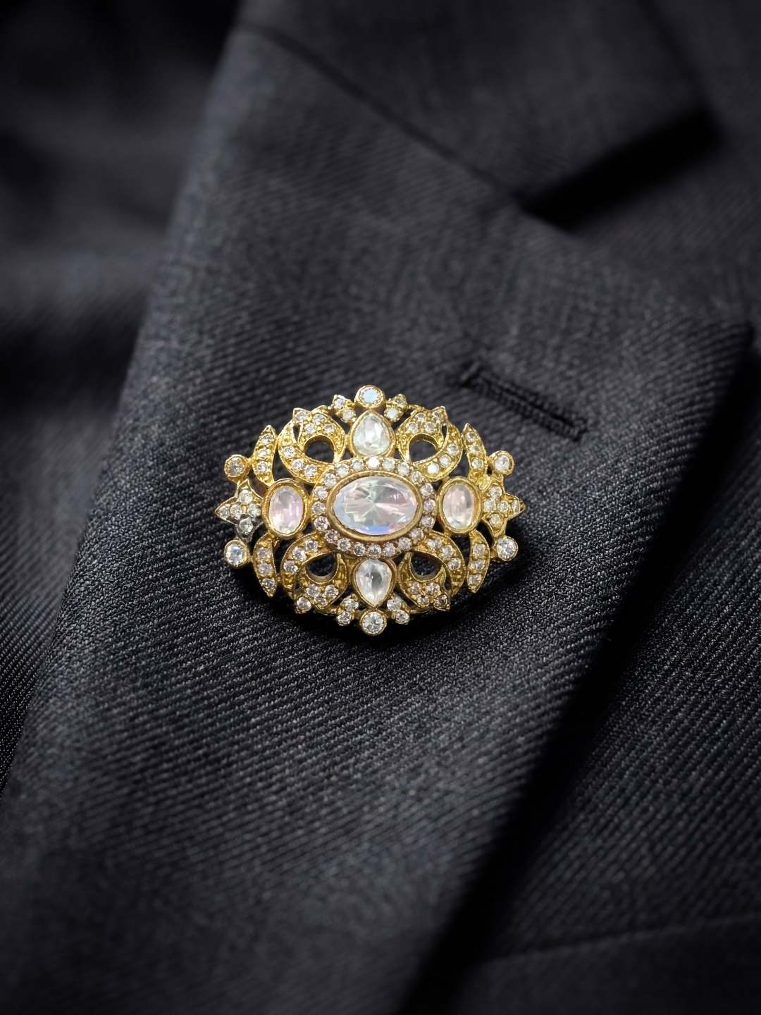 Ishhaara Moissanite Flower Brooch