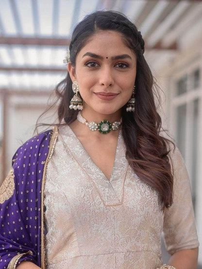 Ishhaara Mrunal Thakur In Patiala Choker Necklace Set