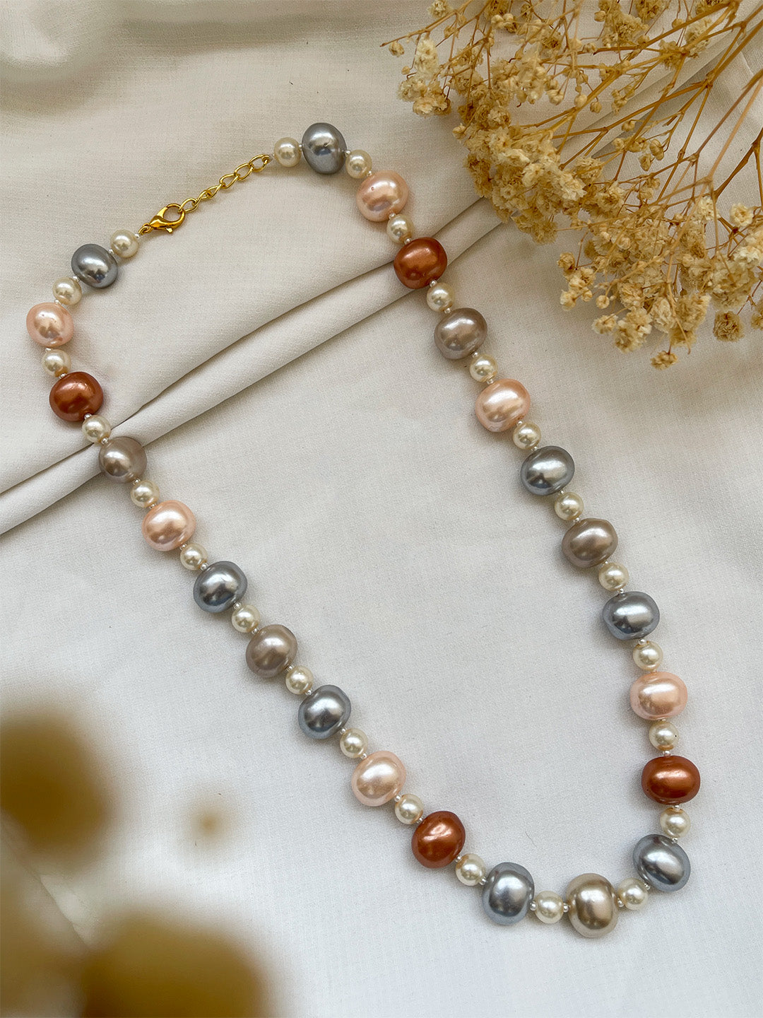 Ishhaara Multi Color Large Shell Pearl Necklace