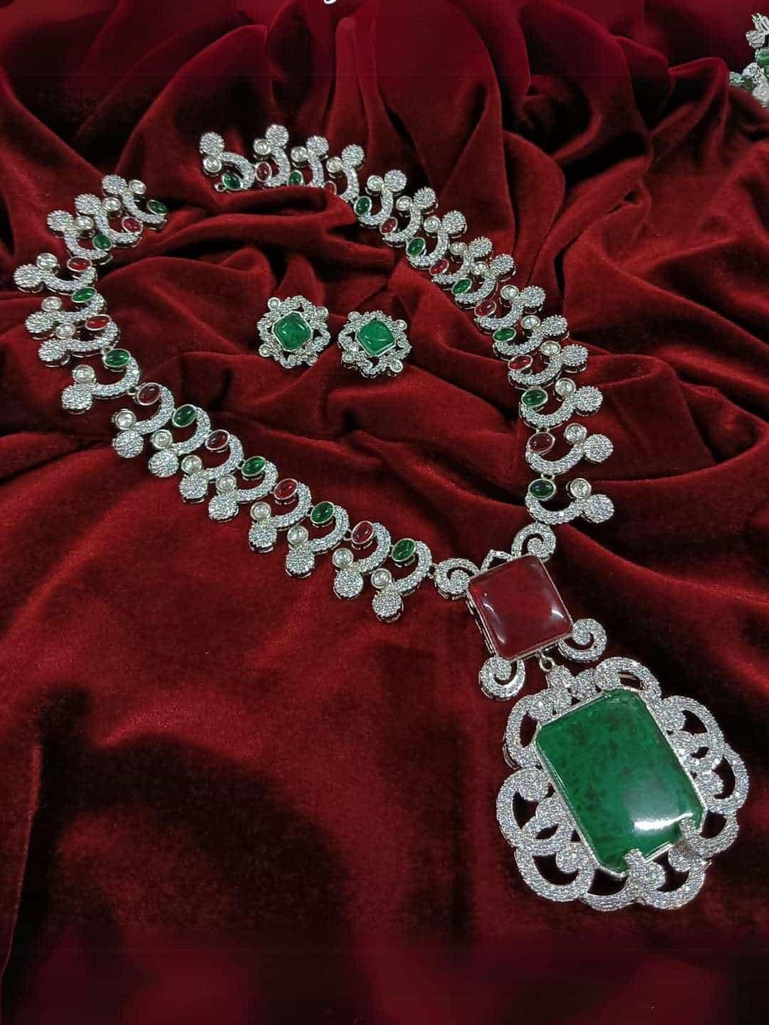 Ishhaara Neeta Ambani Inspired Emerald Necklace