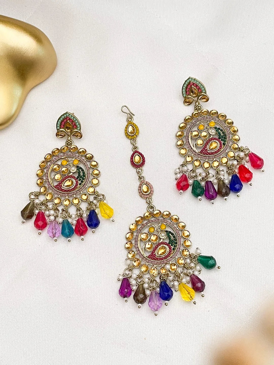 Ishhaara Multicolor Meenakari Kundan Chandbali Earrings And Maang Tikka