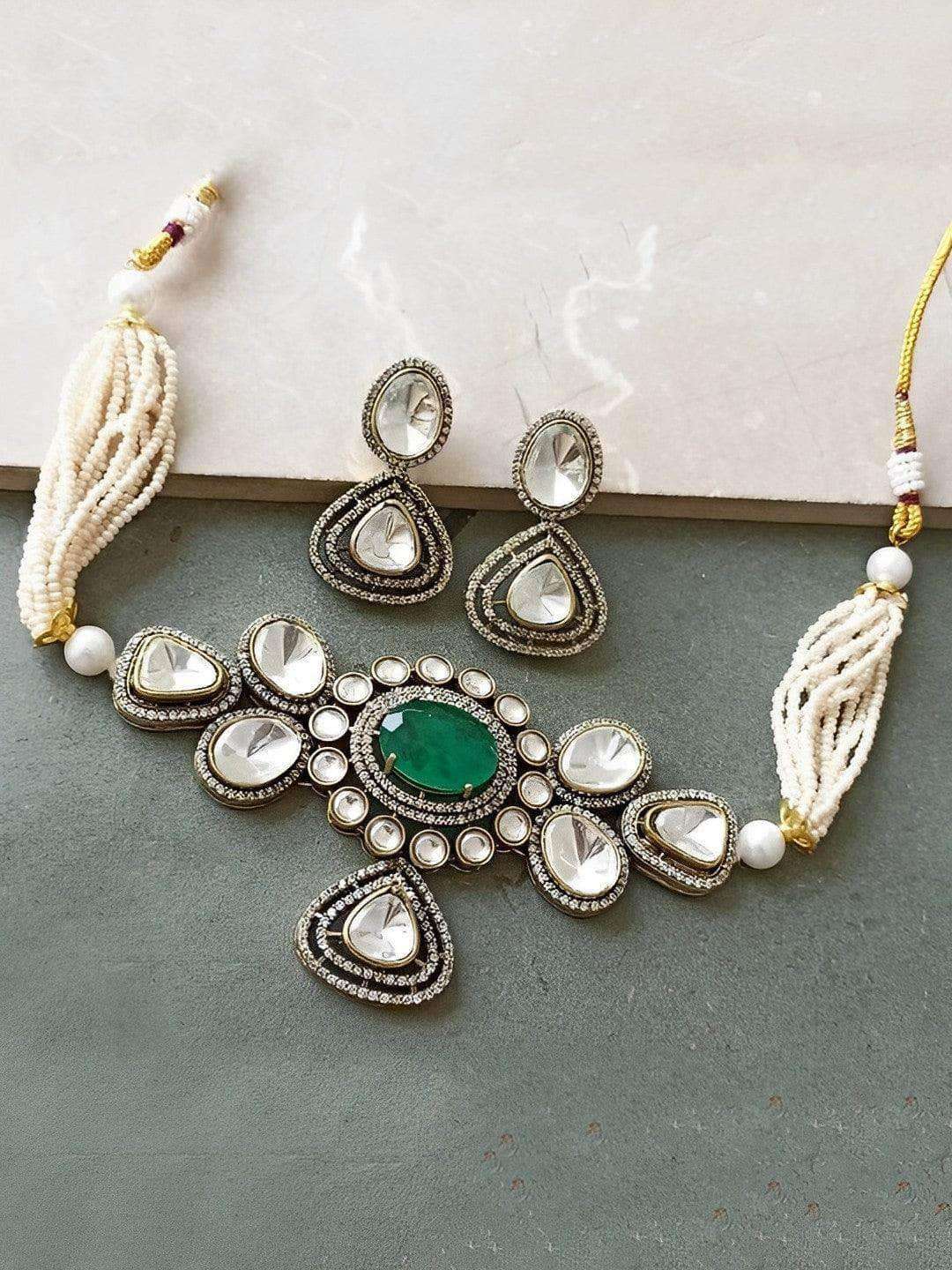 Ishhaara Nikita Dutta In Carved Center Kundan Choker Set